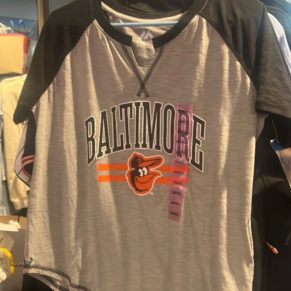 Baltimore Orioles shirt size smalls - Picture 1 of 2